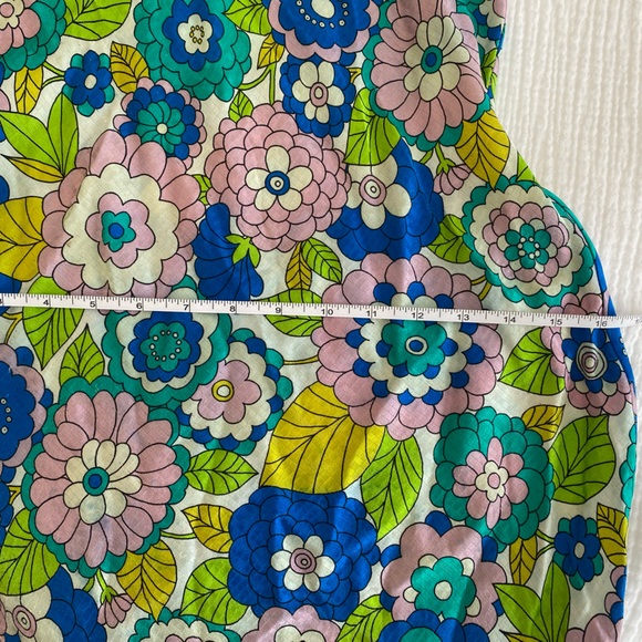 Vintage silk Dress with V-Neck - Picture 3 of 4